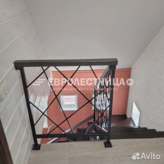 Лестница в дом металлическая