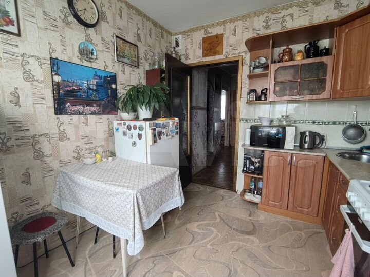 4-к. квартира, 83 м², 10/10 эт.