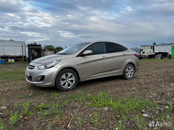 Hyundai Solaris 1.4 AT, 2014, 180 000 км