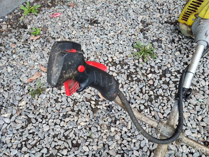 Триммер бензиновый