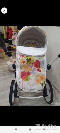 Коляска прогулочная 3 в 1