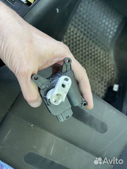 Моторчик заслонки климата VW
