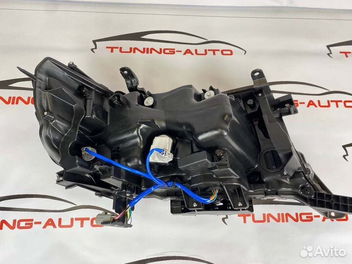 Фара левая Toyota Land Cruiser 200 P1505