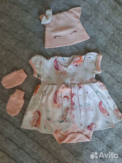 Комплект на выписку для девочки на лето Sofuto