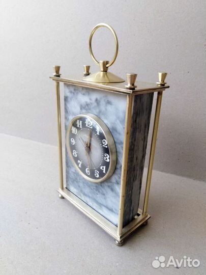 Часы Молния настольные