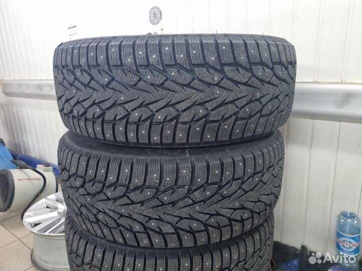 iLink Wintervorhut Stud III 255/55 R19