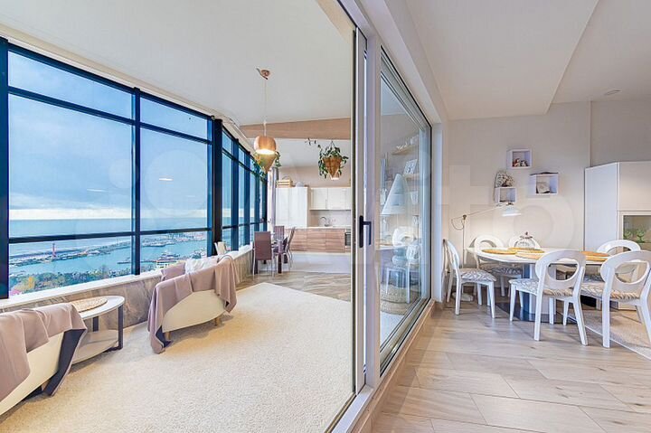 3-к. квартира, 147 м², 17/25 эт.