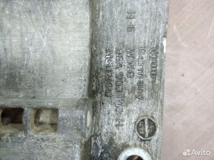 Кронштейн генератора Skoda Octavia 1.8 AGN