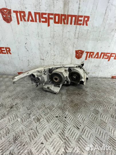 Фара передняя левая Тойота Камри XV40