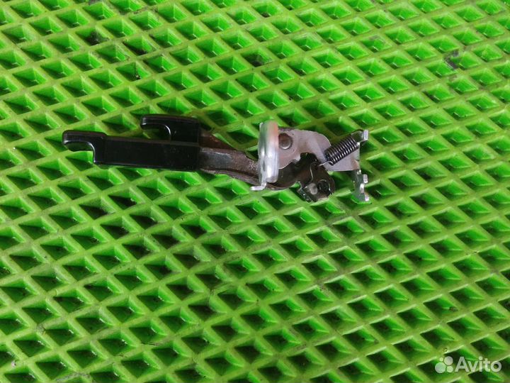 Ручка открывания бака и багажника mitsubishi