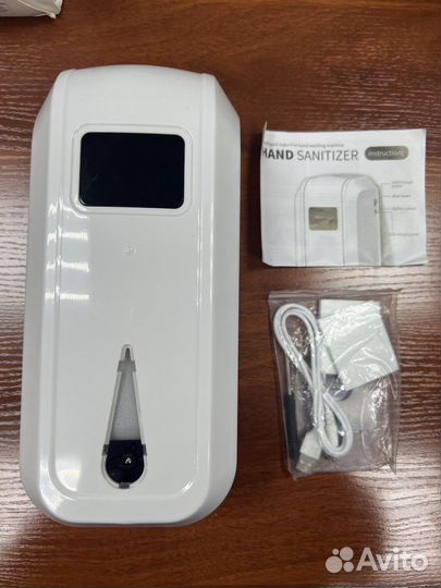 Диспенсер, автоматический дозатор с датчиком,спрей