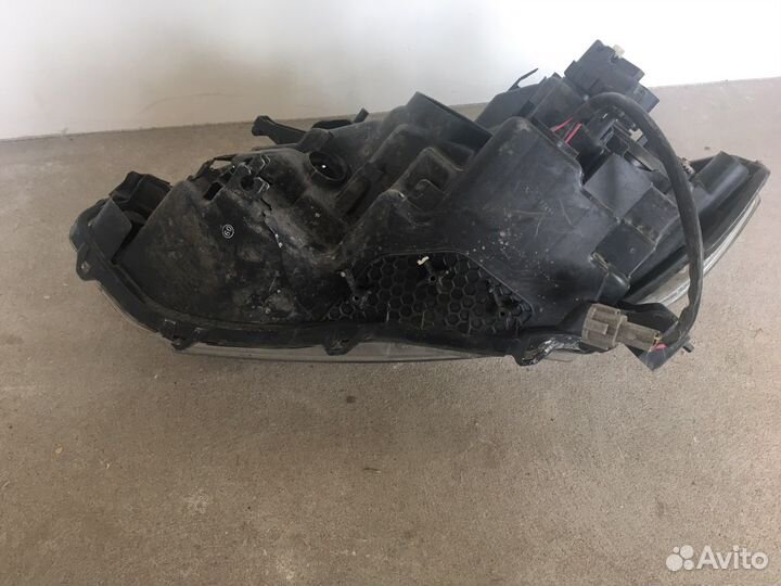 Фара правая битая Nissan X-Trail 2016