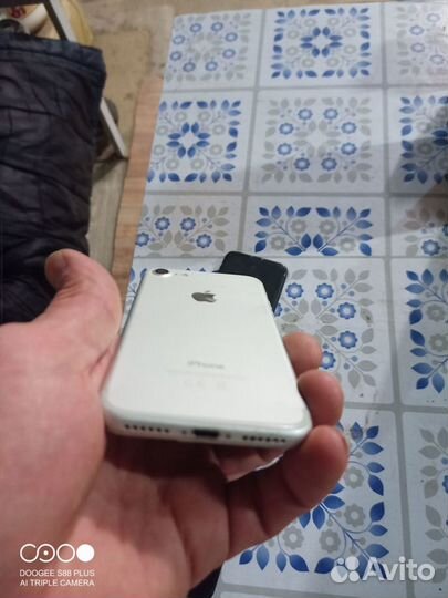 iPhone, 4 ГБ