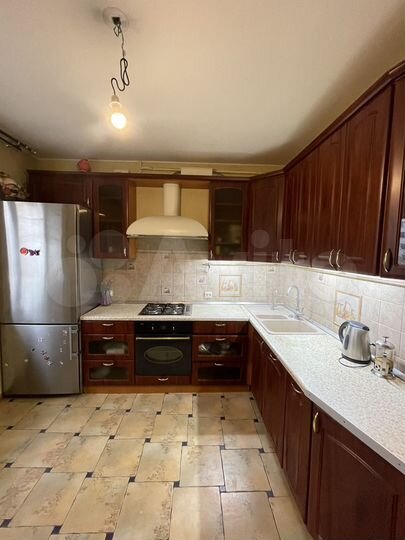 3-к. квартира, 70,4 м², 2/5 эт.