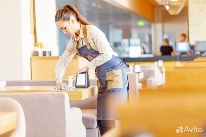 Помощник зала в столовую