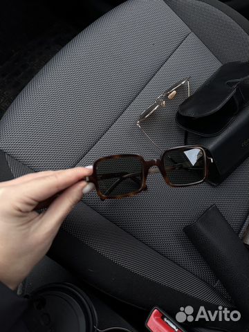 Солнцезащитные очки saint laurent