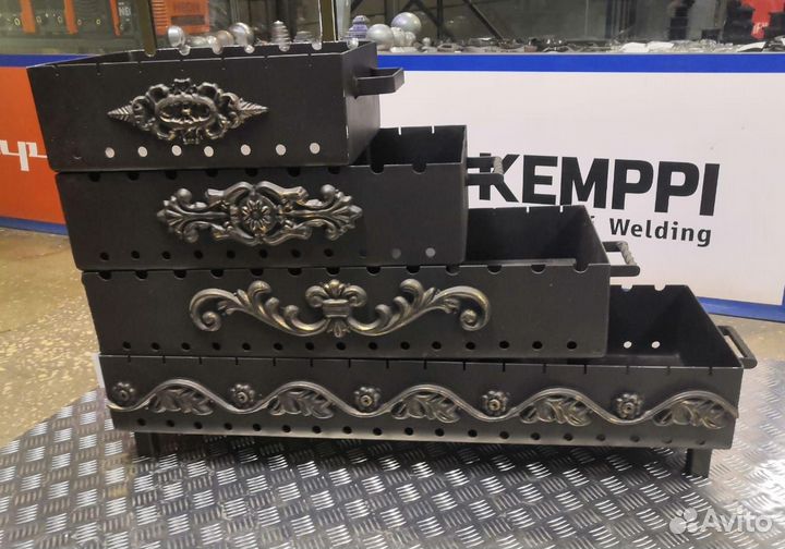 Мангал из ч/м с элементами ковки