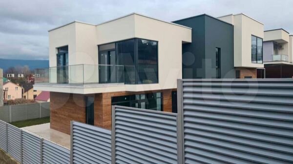 Дом 237 м² на участке 3 сот.