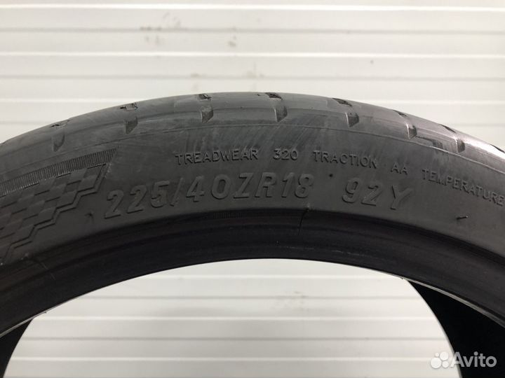 Maxxis Victra Sport VS5 225/40 R18