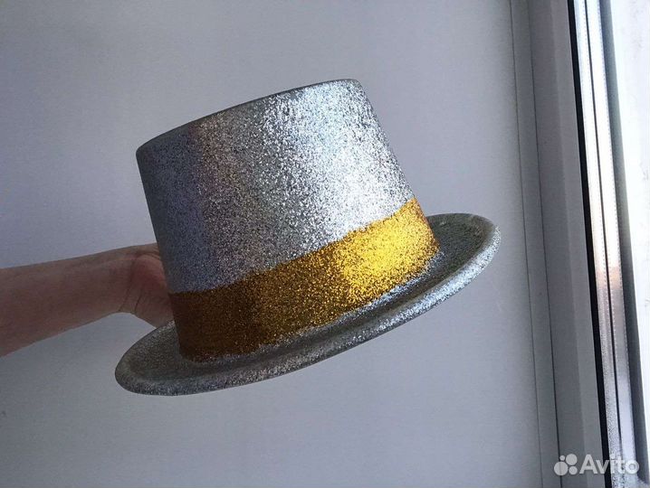 Две Шляпы праздничные