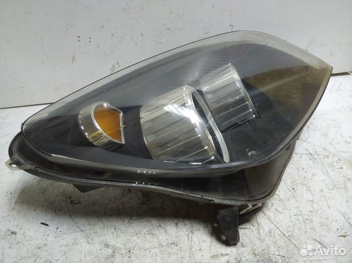 Фара Opel Astra H 2004-2010