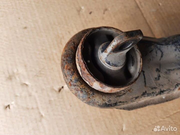 Рычаг продольный задний левый Mitsubishi Lancer 10