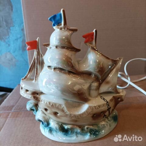 Светильник фарфоровый