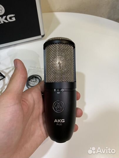 Студийный микрофон akg p420