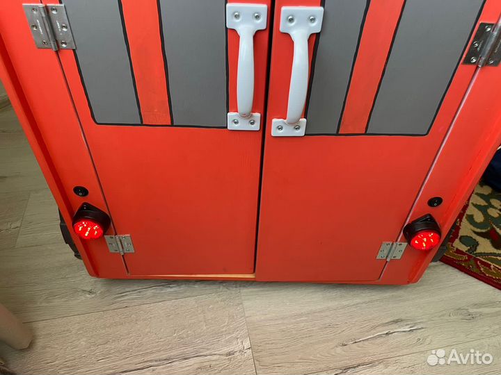 Бизиборд машина молния маквин