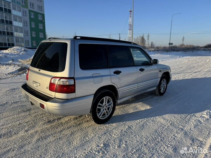 Subaru Forester 2.0 AT, 2001, 90 000 км