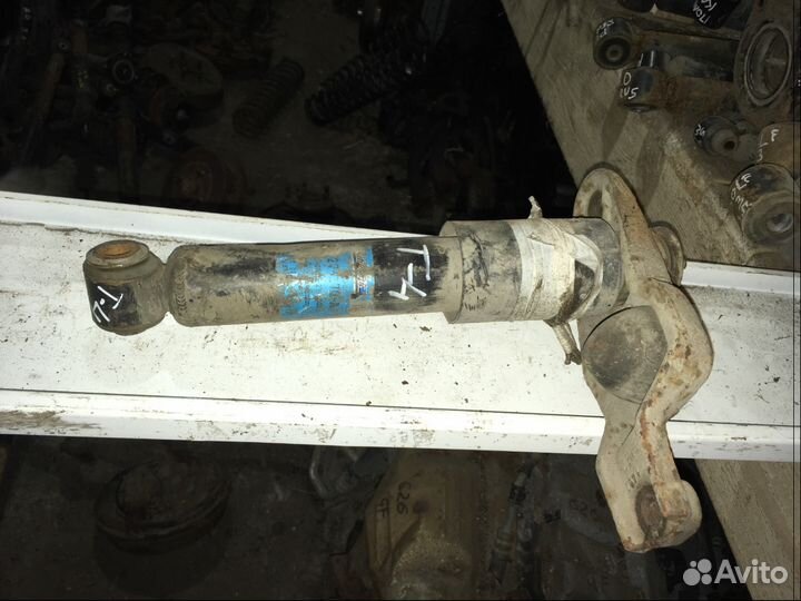 Амортизатор задний Volkswagen Transporter T4