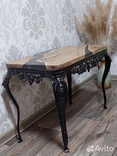 Столик концоль, стиль барокко