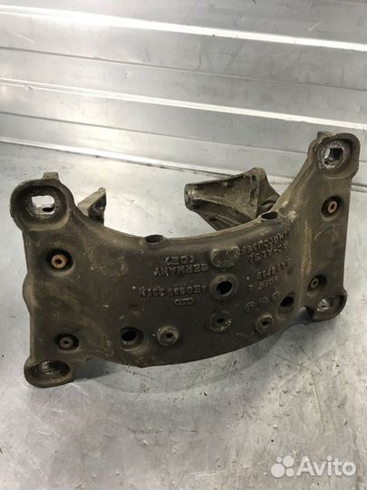 Кронштейн кпп Audi A8 4E8 BFM 2002-2009