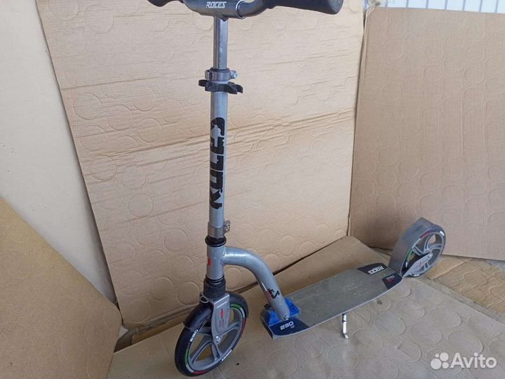 Самокат взрослый roces 230