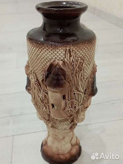 Глиняная ваза