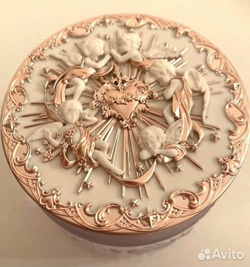 Праймер Flower Knows в наличии