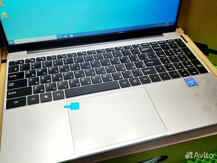 Новый ноутбук Core i5-7th/12gb/512ssd