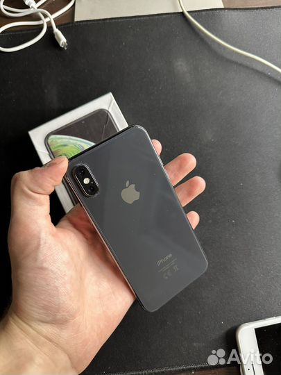 iPhone Xs, 64 ГБ