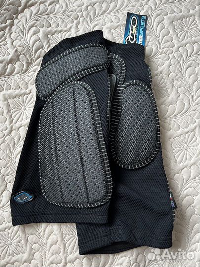 Защитные шорты Ufo Plast