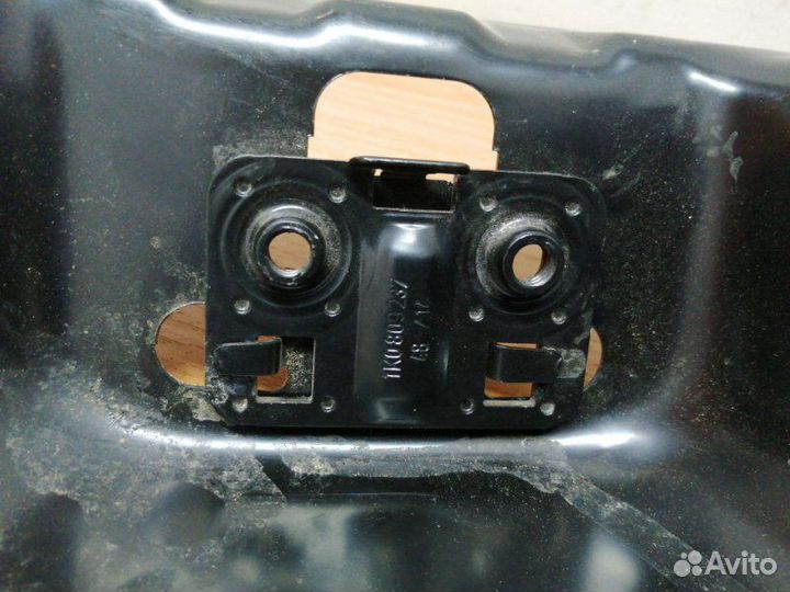 Усилитель стойки кузова Volkswagen Tiguan 1