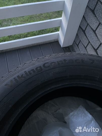 Continental ContiVikingContact 7 215/65 R17
