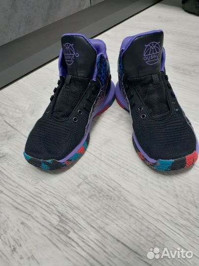 Баскетбольные кроссовки