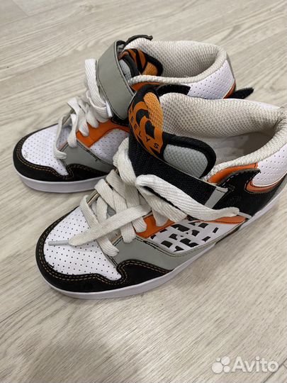 Роликовые кроссовки heelys
