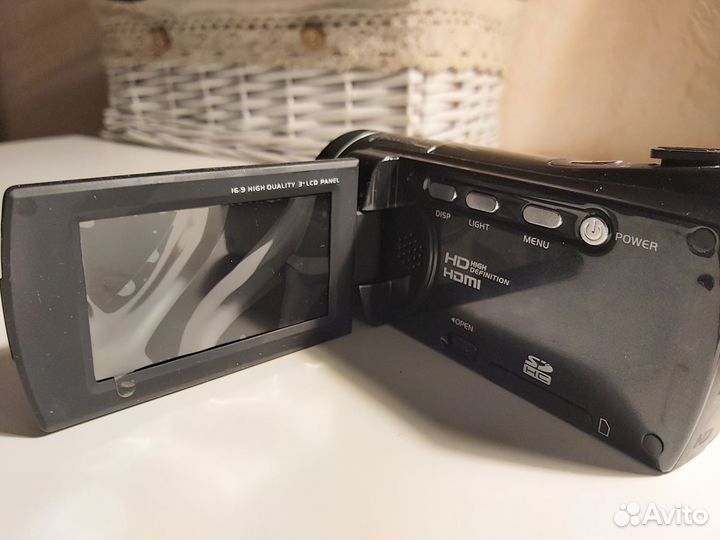 Видеокамера Sony HDR-CX550E