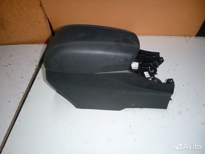 Подлокотник hyundai santa FE 2012