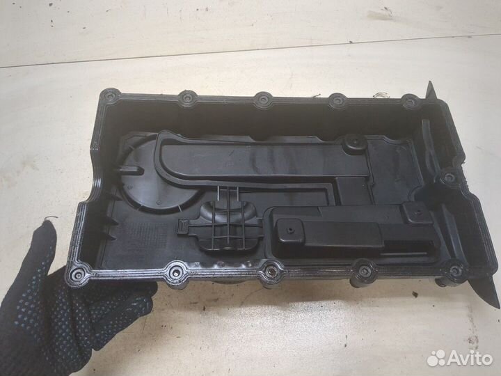 Крышка клапанная двс Audi A3 (8P), 2006