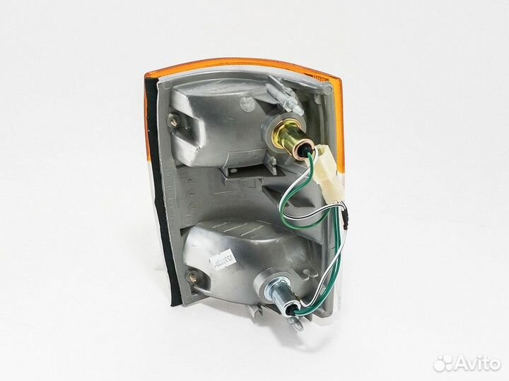 Указатель поворота правый Isuzu Elf