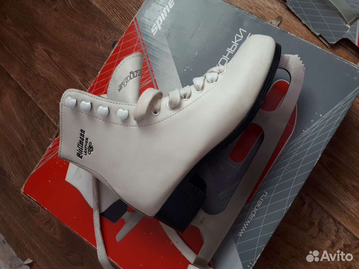 Коньки фигурные