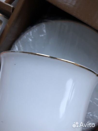 Сервиз чайный (чайные пары) белый с золотом