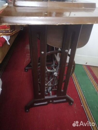Швейная машинка антиквариат Золотой тигр